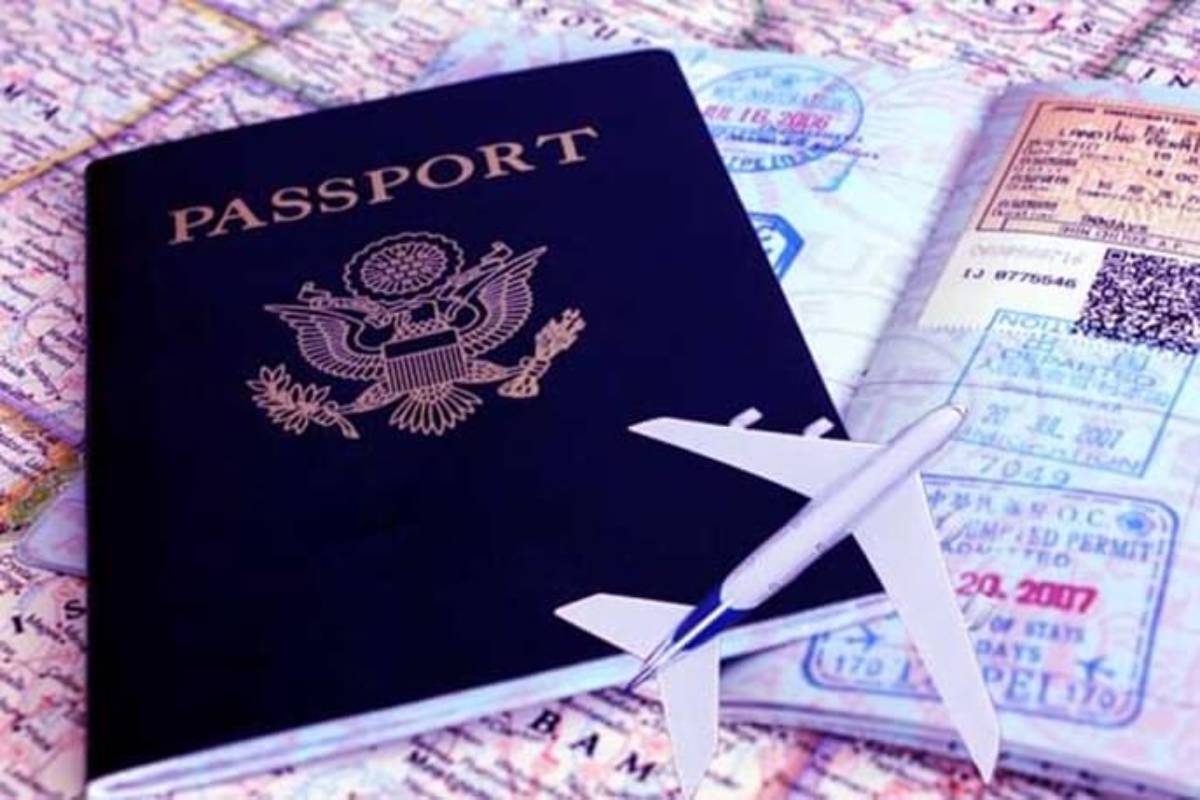 Fake Passport & Visa Racket Busted in Mumbai