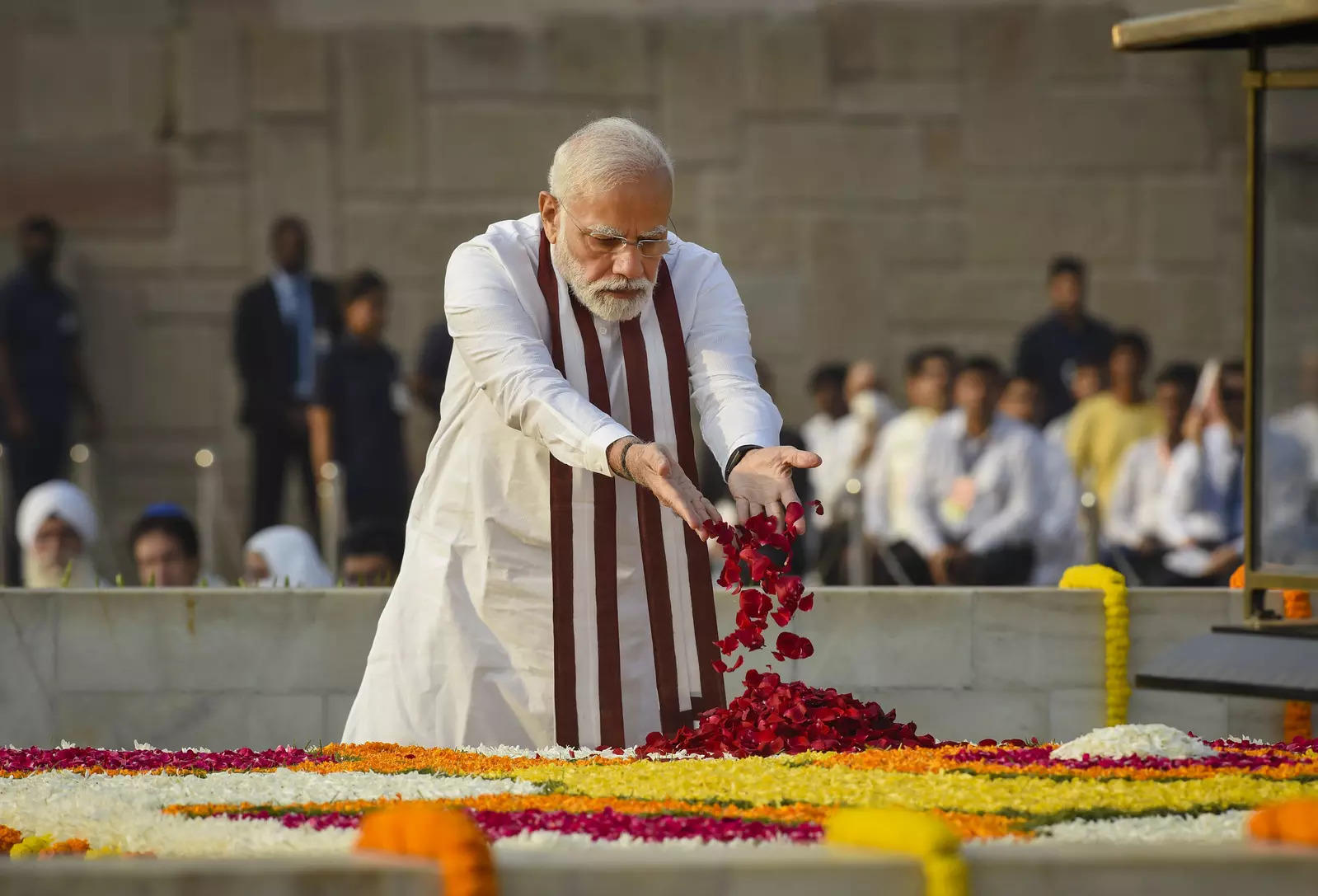PM Modi Pays Tribute to Mahatma Gandhi on Death Anniversary