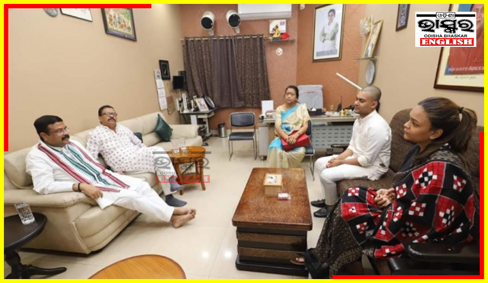 Union Minister Dharmendra Pradhan Visits Naba Das's Family