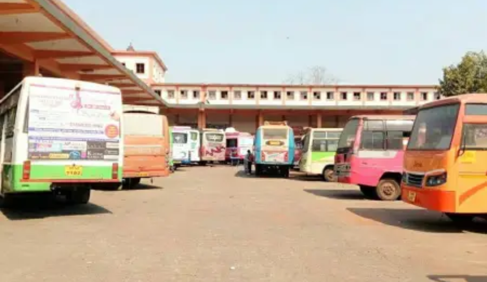 Bus Services Resume in Odisha After Private Bus Owners Postpone Strike Till Oct 31