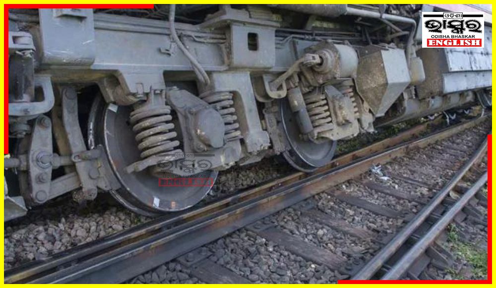 Midnapore-Howrah Local Train Derails In West Bengal's Kharagpur, No Causalities