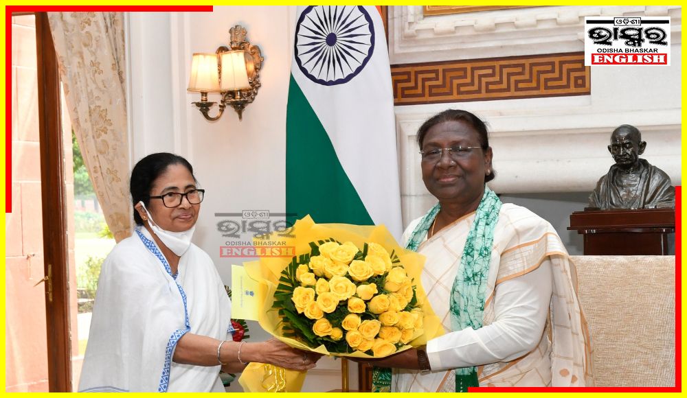 Prez Draupadi Murmu Arrives in Kolkata on 2-Day Official Visit