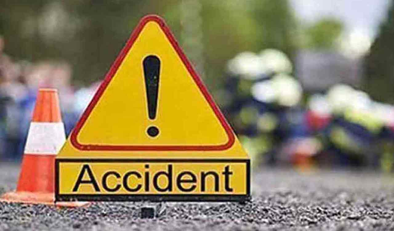 6 Dead After Car Collides With Truck In Tamil Nadu