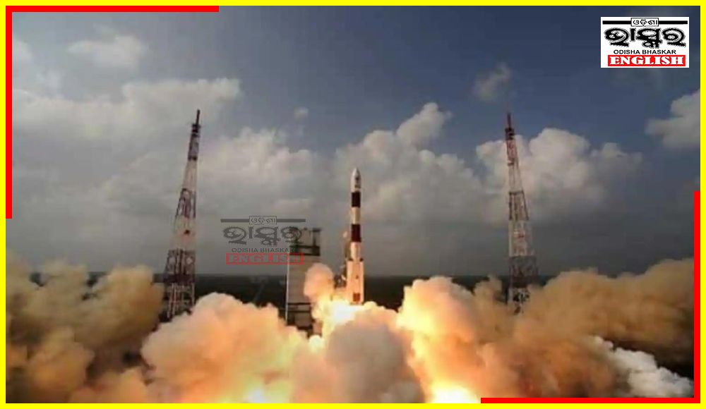 ISRO Successfully Conducts the Reusable Launch Vehicle Auntonomous Landing Mission