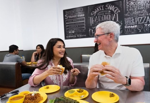 Apple CEO Tim Cook Relishes Vada Pav With Madhuri Dixit In Mumbai; Says "Delicious"
