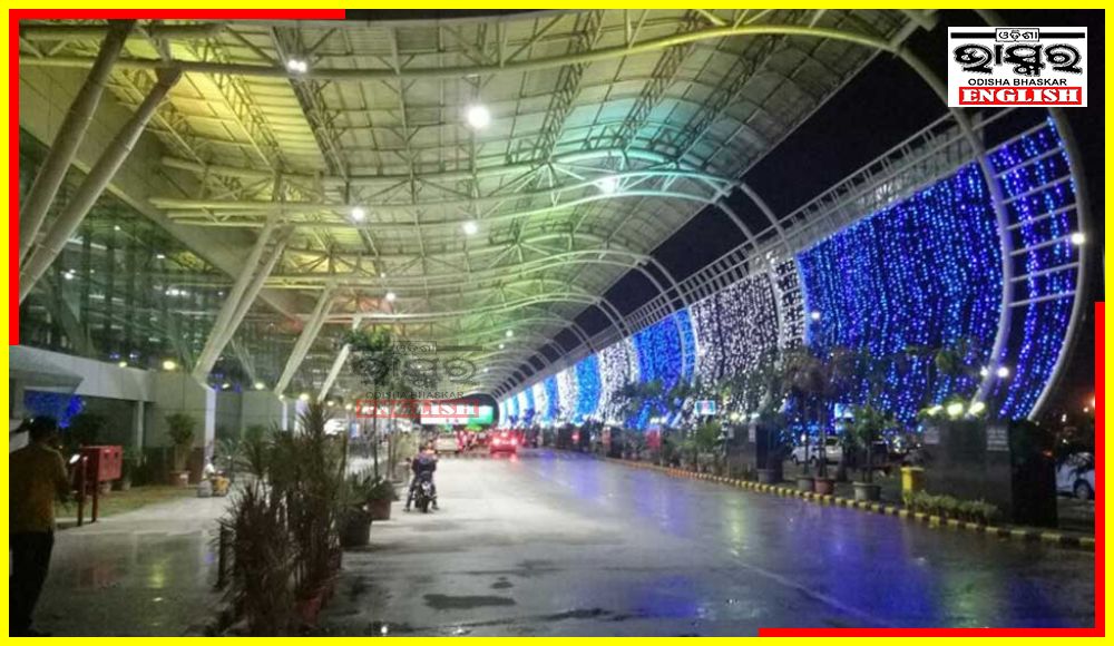 Rs 75 Lakh Unaccounted Cash Seized from 2 Passengers at Bhubaneswar Airport