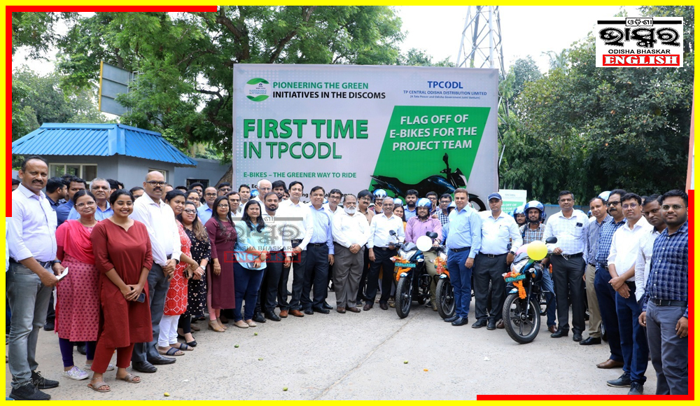 TPCODL Launches Green Energy Initiative, Providing E-Bikes to Project Team