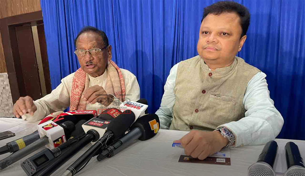 Former Odisha CM Giridhar Gamang and Family Set to Rejoin Congress