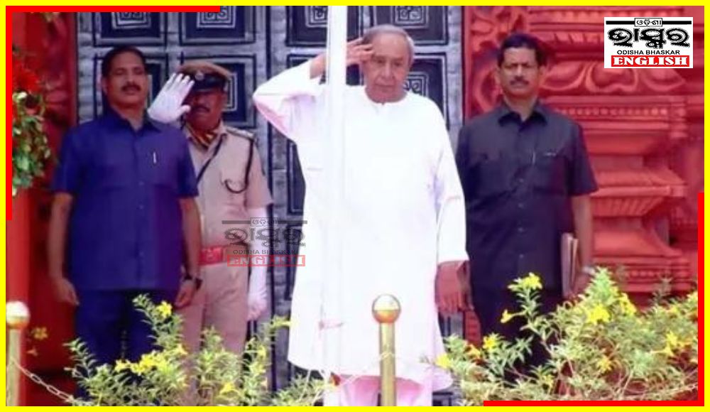 Naveen Patnaik hoists national flag on Independence Day in Odisha's Bhubaneswar