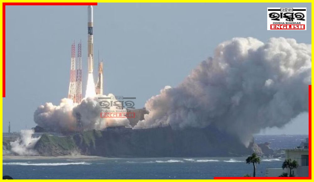 Japan Launches Lunar Mission with “Moon Sniper” Lander