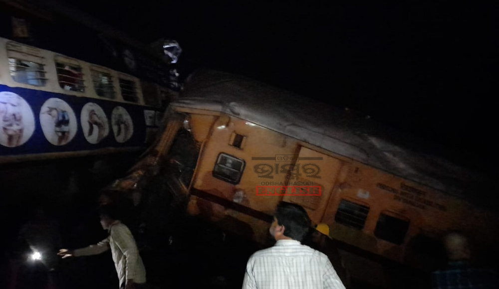 3 Dead, Over 40 Injured in Fatal Train Derailment in Andhra Pradesh's Vizianagaram