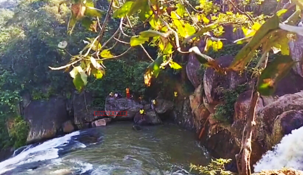 Kandhamal: Class X Student Goes Missing After Falling into Waterfall, Search On