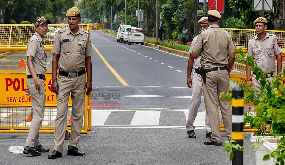 Delhi and Mumbai on High Alert Following Explosions at Religious Gathering in Kerala