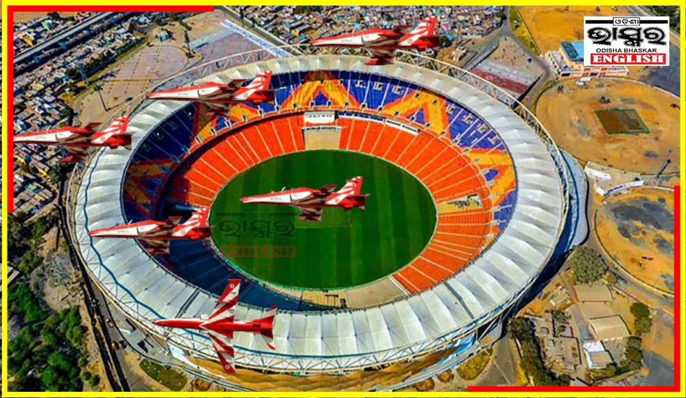 IAF’s Suryakiran Air Show Ahead of India-Australia World Cup Final