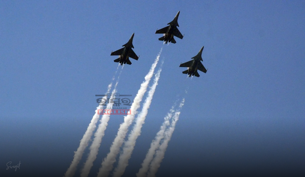Breathtaking Skies Above Kartavya Path: 54 Aircraft Including French Jets Paint Republic Day Canvas