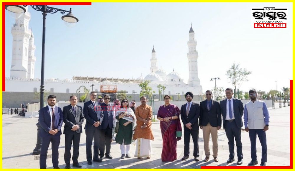 Smriti Irani Leads Non-Muslim Indian Delegation’s Historic Visit to Medina