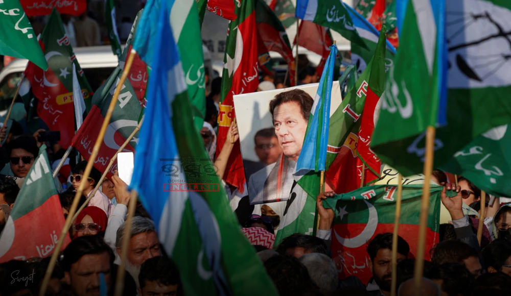 Pakistan Vote Counting Concludes: Imran Khan's Party-backed Independents Lead, No Clear Winner