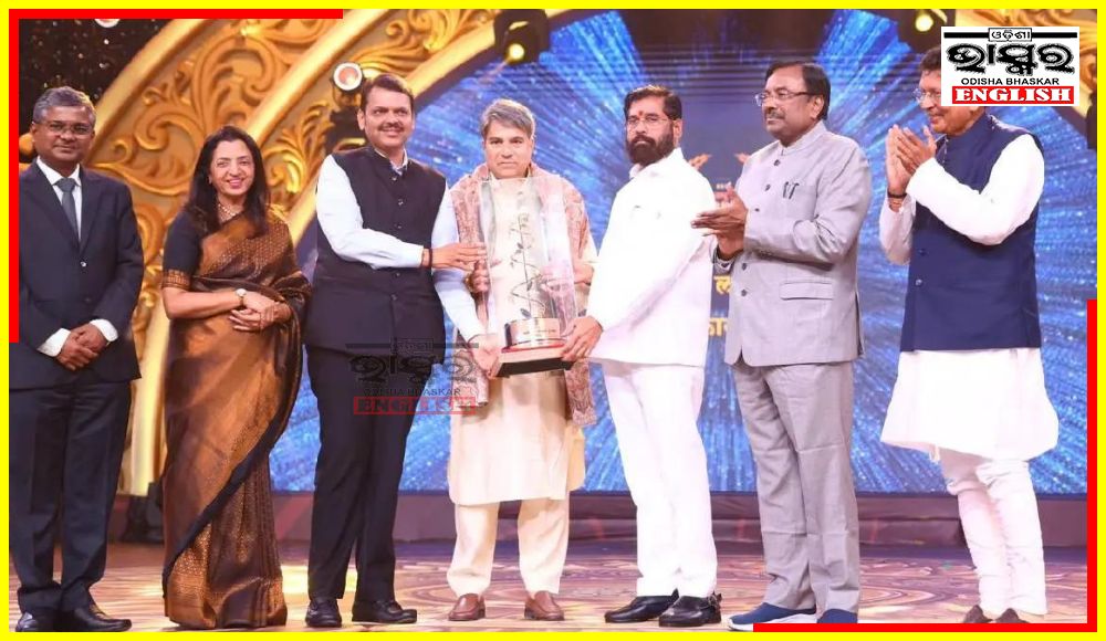 Singer Suresh Wadkar Conferred Lata Mangeshkar Award