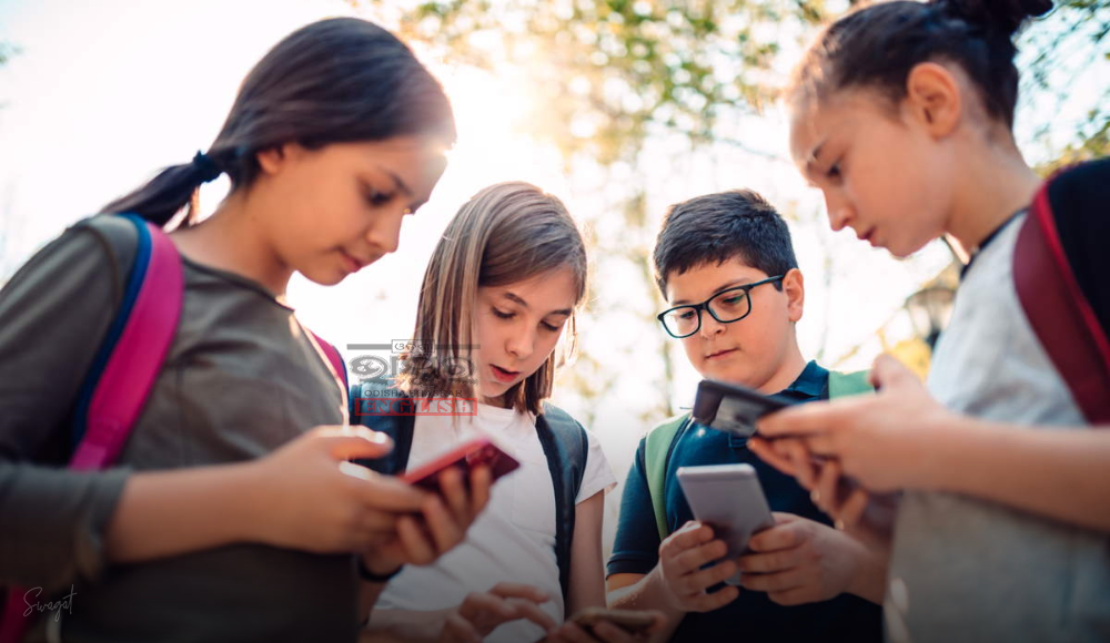 UK to Ban Mobile Phones in Schools to Enhance Classroom Focus