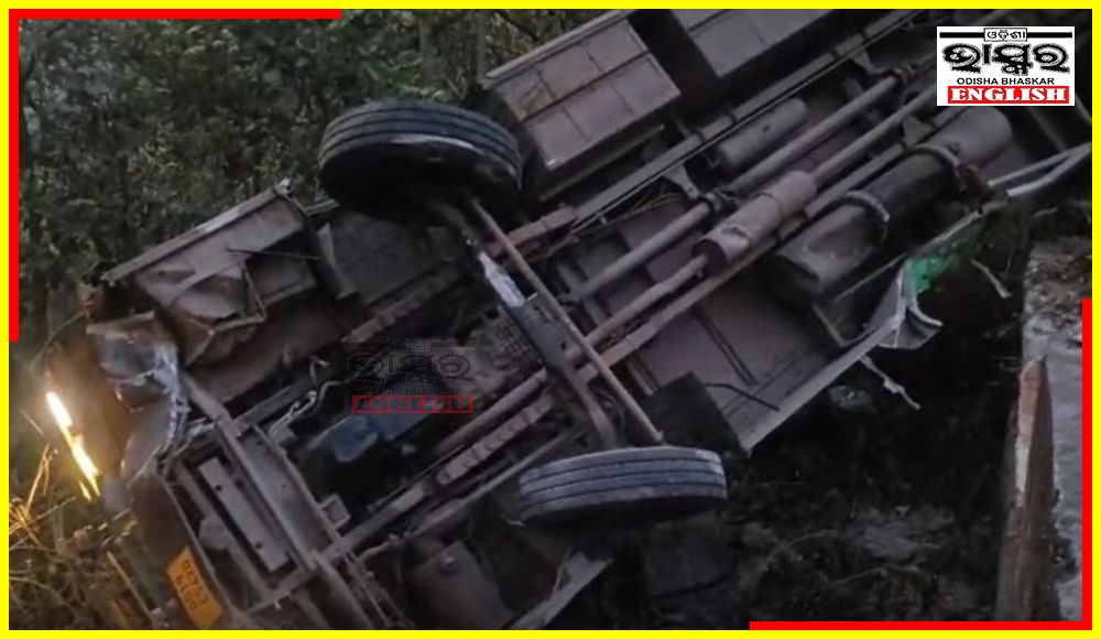 15 Injured as OSRTC Bus Overturns in Boudh District