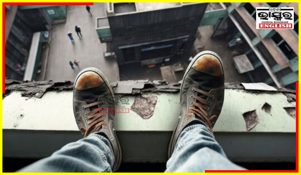 With Suicide Note in Pocket, Class 11 Student Jumps from High Rise Building