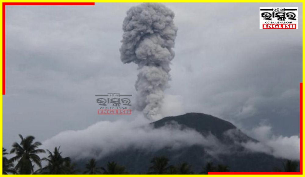 Mt Ibu Erupts Again in Indonesia Spewing Ash 5 Km Into Air